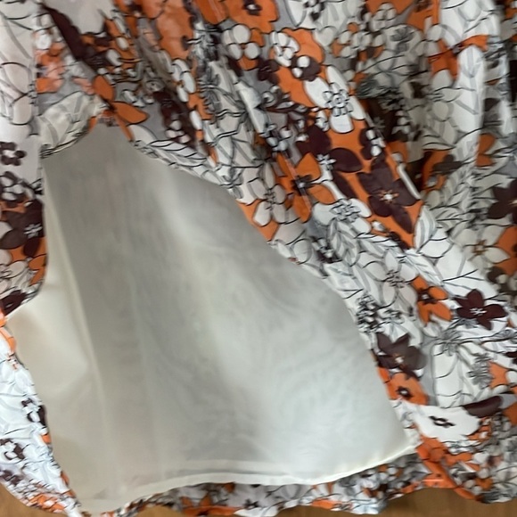 size large Hayden floral long sleeve blouses - Picture 5 of 8